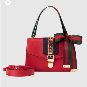 🥰Beautiful Gucci “Sylvie purse”..🥰